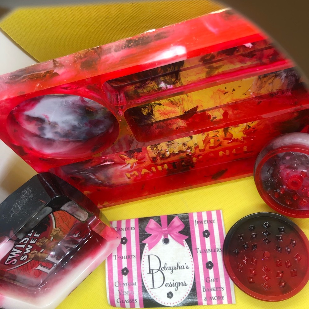 Grinder, Ashtray and Rolling Tray
